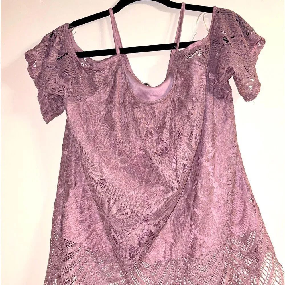 Francesca’s cold shoulder double layer flowy blouse size meduim